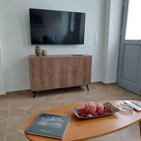 Central Apartment In Ermoupolis Экстерьер фото