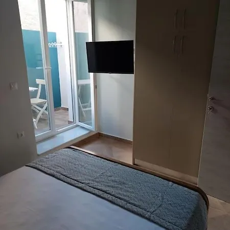 Central Apartment In Ermoupolis Экстерьер фото