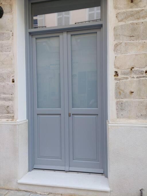In Ermoupolis *